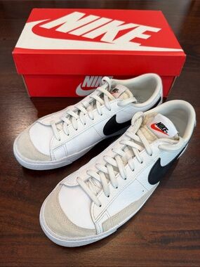 NIKE blazer low sneakers